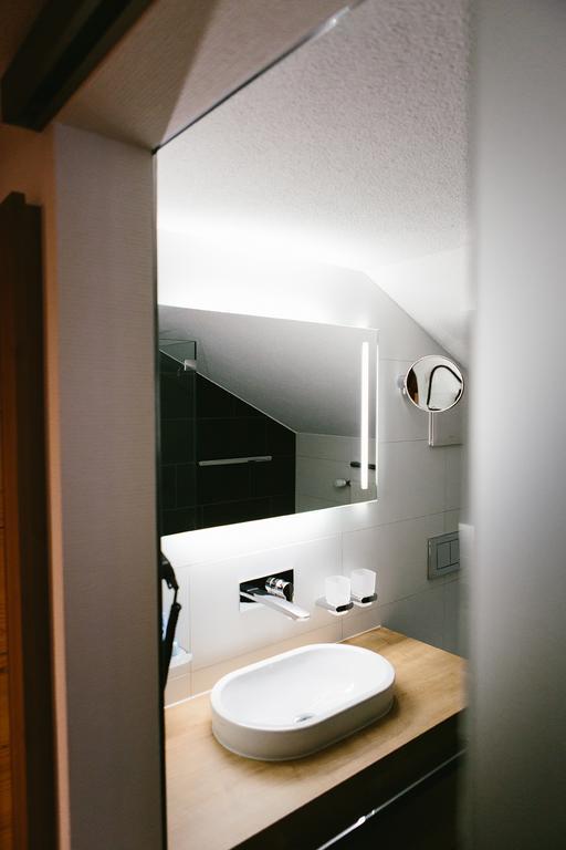 Hotel & Restaurant Zum Schwarzen Baeren Andermatt Dış mekan fotoğraf