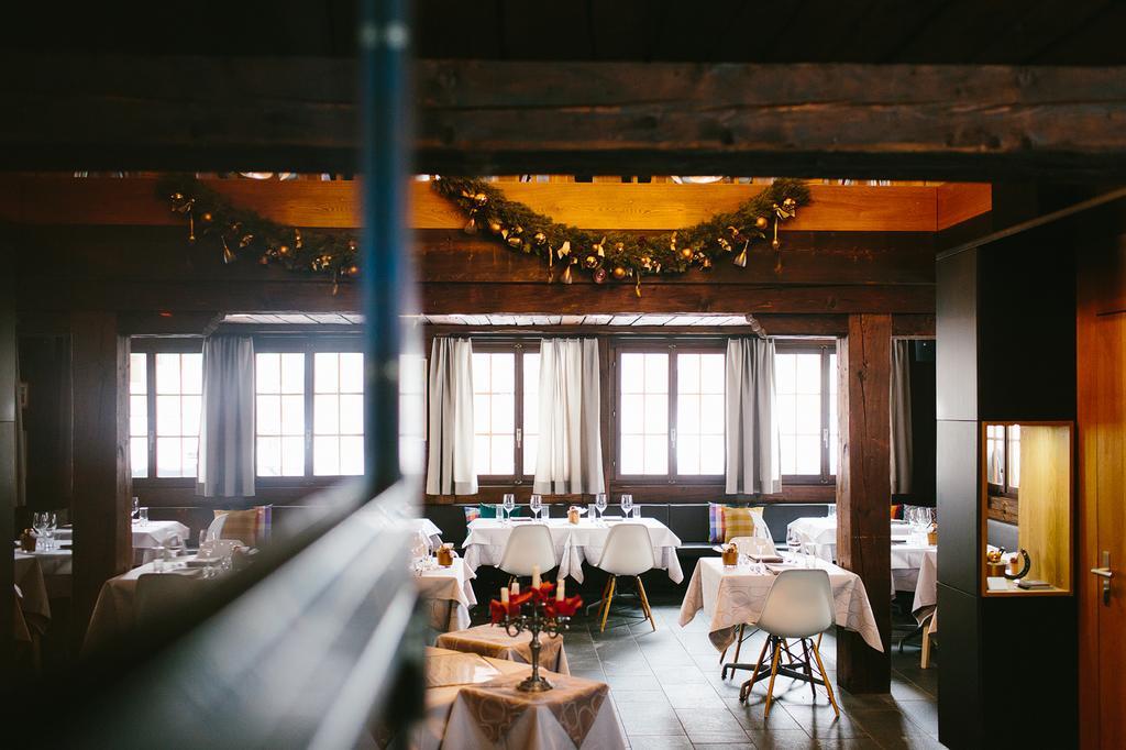 Hotel & Restaurant Zum Schwarzen Baeren Andermatt Dış mekan fotoğraf